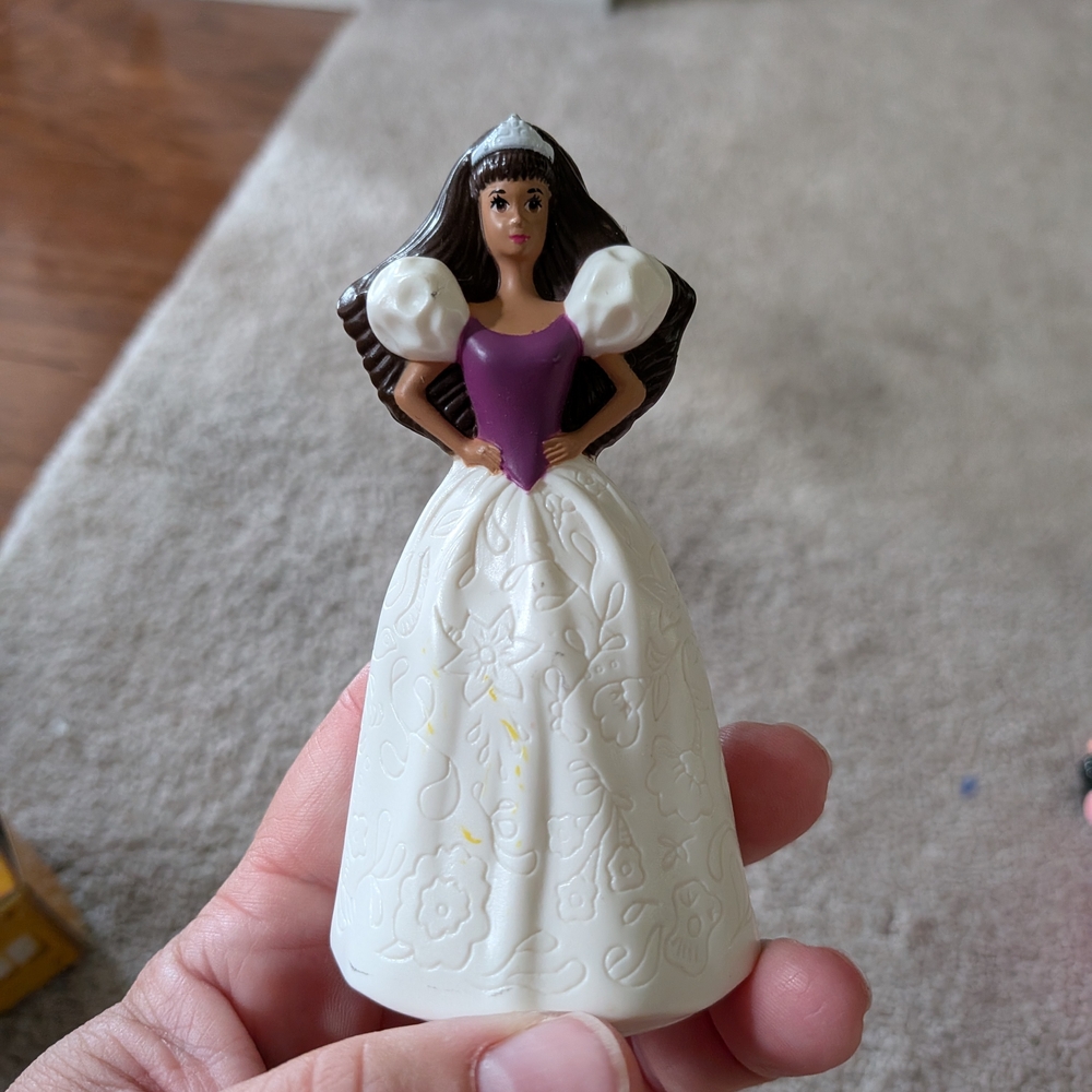 Princess Figurine Dress Toy in White and Purple